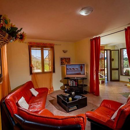 קאסטלמארה דל גולפו Villa Oasi Del Relax מראה חיצוני תמונה