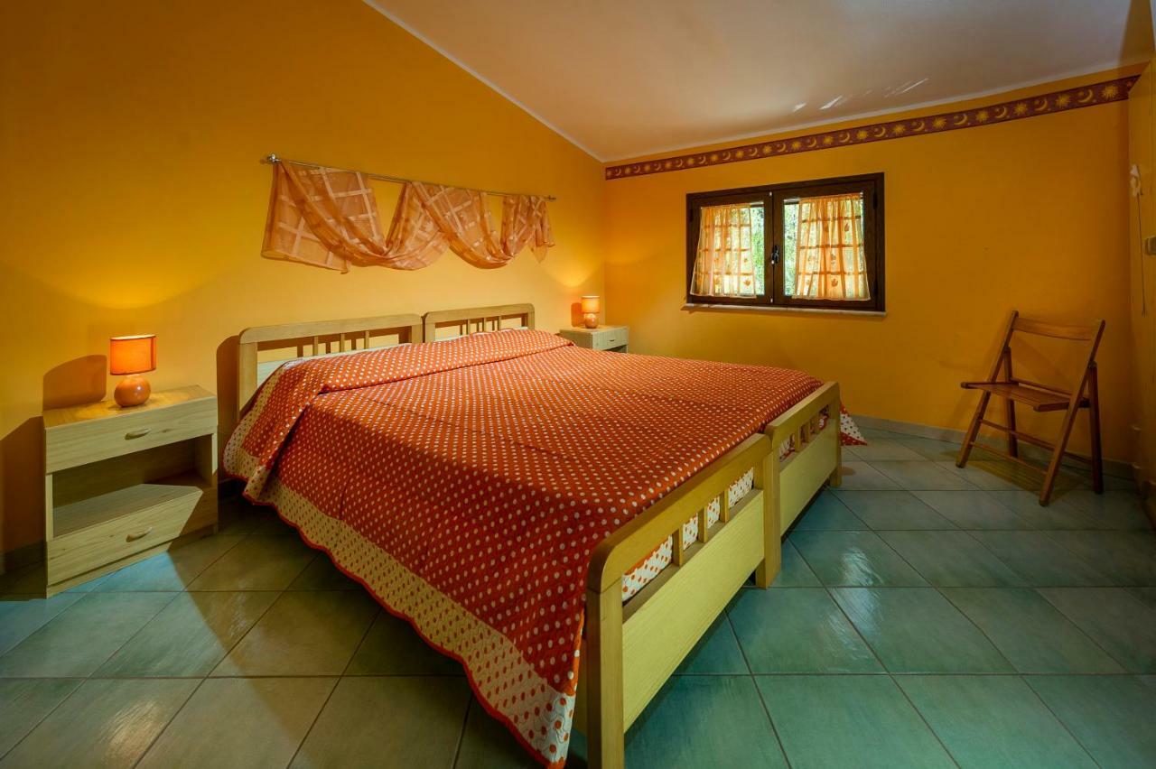קאסטלמארה דל גולפו Villa Oasi Del Relax מראה חיצוני תמונה
