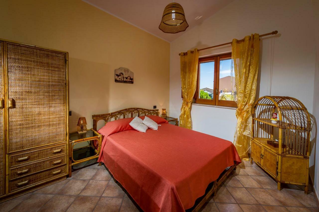 קאסטלמארה דל גולפו Villa Oasi Del Relax מראה חיצוני תמונה