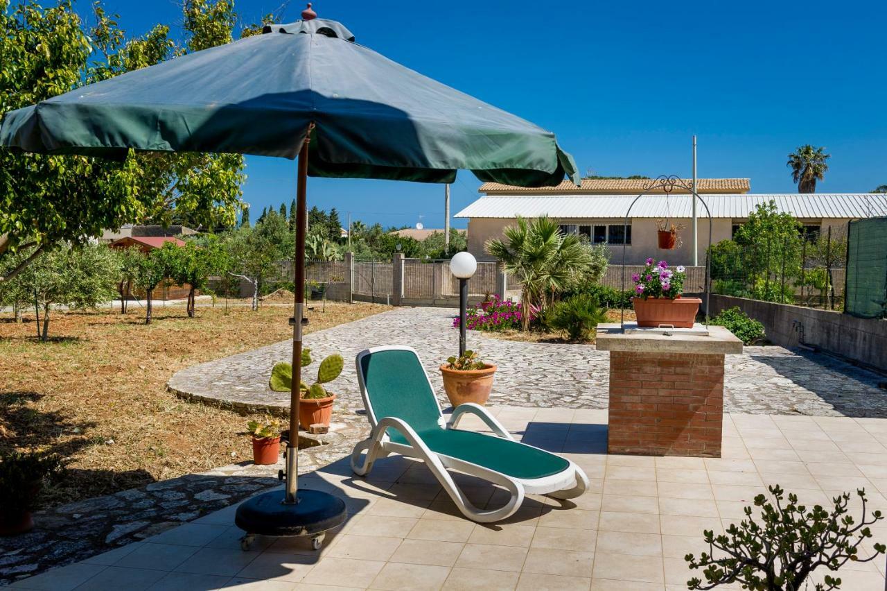 קאסטלמארה דל גולפו Villa Oasi Del Relax מראה חיצוני תמונה