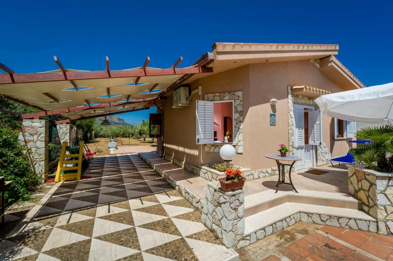 קאסטלמארה דל גולפו Villa Oasi Del Relax מראה חיצוני תמונה